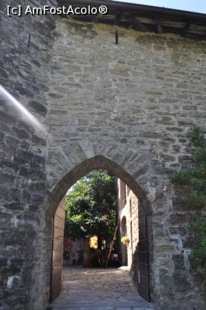 [P05] Castello Presati - curtea interioara » foto by Dana.S
 - 
<span class="allrVoted glyphicon glyphicon-heart hidden" id="av786055"></span>
<a class="m-l-10 hidden" id="sv786055" onclick="voting_Foto_DelVot(,786055,20959)" role="button">șterge vot <span class="glyphicon glyphicon-remove"></span></a>
<a id="v9786055" class=" c-red"  onclick="voting_Foto_SetVot(786055)" role="button"><span class="glyphicon glyphicon-heart-empty"></span> <b>LIKE</b> = Votează poza</a> <img class="hidden"  id="f786055W9" src="/imagini/loader.gif" border="0" /><span class="AjErrMes hidden" id="e786055ErM"></span>
