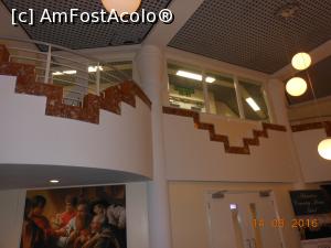 [P12] Adamton Country House Hotel - Loja de la primul etaj, începutul labirintului de holuri.  » foto by iulianic
 - 
<span class="allrVoted glyphicon glyphicon-heart hidden" id="av786523"></span>
<a class="m-l-10 hidden" id="sv786523" onclick="voting_Foto_DelVot(,786523,20968)" role="button">șterge vot <span class="glyphicon glyphicon-remove"></span></a>
<a id="v9786523" class=" c-red"  onclick="voting_Foto_SetVot(786523)" role="button"><span class="glyphicon glyphicon-heart-empty"></span> <b>LIKE</b> = Votează poza</a> <img class="hidden"  id="f786523W9" src="/imagini/loader.gif" border="0" /><span class="AjErrMes hidden" id="e786523ErM"></span>