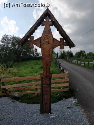 [P41] Fericetul lui Horea, com. Horea, jud. Alba<p> troita de langa casa memoriala » foto by Dana2008
 - 
<span class="allrVoted glyphicon glyphicon-heart hidden" id="av1013299"></span>
<a class="m-l-10 hidden" id="sv1013299" onclick="voting_Foto_DelVot(,1013299,21083)" role="button">șterge vot <span class="glyphicon glyphicon-remove"></span></a>
<a id="v91013299" class=" c-red"  onclick="voting_Foto_SetVot(1013299)" role="button"><span class="glyphicon glyphicon-heart-empty"></span> <b>LIKE</b> = Votează poza</a> <img class="hidden"  id="f1013299W9" src="/imagini/loader.gif" border="0" /><span class="AjErrMes hidden" id="e1013299ErM"></span>
