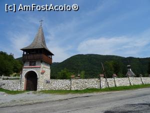 [P01] Mănăstirea Lupșa - una din căile de acces.  » foto by tata123 🔱
 - 
<span class="allrVoted glyphicon glyphicon-heart hidden" id="av1105619"></span>
<a class="m-l-10 hidden" id="sv1105619" onclick="voting_Foto_DelVot(,1105619,21083)" role="button">șterge vot <span class="glyphicon glyphicon-remove"></span></a>
<a id="v91105619" class=" c-red"  onclick="voting_Foto_SetVot(1105619)" role="button"><span class="glyphicon glyphicon-heart-empty"></span> <b>LIKE</b> = Votează poza</a> <img class="hidden"  id="f1105619W9" src="/imagini/loader.gif" border="0" /><span class="AjErrMes hidden" id="e1105619ErM"></span>