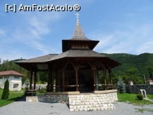 [P15] Foișorul-altar de vară.  » foto by tata123 🔱
 - 
<span class="allrVoted glyphicon glyphicon-heart hidden" id="av1105633"></span>
<a class="m-l-10 hidden" id="sv1105633" onclick="voting_Foto_DelVot(,1105633,21083)" role="button">șterge vot <span class="glyphicon glyphicon-remove"></span></a>
<a id="v91105633" class=" c-red"  onclick="voting_Foto_SetVot(1105633)" role="button"><span class="glyphicon glyphicon-heart-empty"></span> <b>LIKE</b> = Votează poza</a> <img class="hidden"  id="f1105633W9" src="/imagini/loader.gif" border="0" /><span class="AjErrMes hidden" id="e1105633ErM"></span>