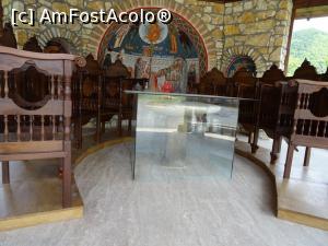 [P16] În interiorul foișorului de vară.  » foto by tata123 🔱
 - 
<span class="allrVoted glyphicon glyphicon-heart hidden" id="av1105634"></span>
<a class="m-l-10 hidden" id="sv1105634" onclick="voting_Foto_DelVot(,1105634,21083)" role="button">șterge vot <span class="glyphicon glyphicon-remove"></span></a>
<a id="v91105634" class=" c-red"  onclick="voting_Foto_SetVot(1105634)" role="button"><span class="glyphicon glyphicon-heart-empty"></span> <b>LIKE</b> = Votează poza</a> <img class="hidden"  id="f1105634W9" src="/imagini/loader.gif" border="0" /><span class="AjErrMes hidden" id="e1105634ErM"></span>