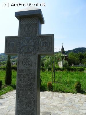 [P20] În curtea Mănăstirii Lupșa.  » foto by tata123 🔱
 - 
<span class="allrVoted glyphicon glyphicon-heart hidden" id="av1105638"></span>
<a class="m-l-10 hidden" id="sv1105638" onclick="voting_Foto_DelVot(,1105638,21083)" role="button">șterge vot <span class="glyphicon glyphicon-remove"></span></a>
<a id="v91105638" class=" c-red"  onclick="voting_Foto_SetVot(1105638)" role="button"><span class="glyphicon glyphicon-heart-empty"></span> <b>LIKE</b> = Votează poza</a> <img class="hidden"  id="f1105638W9" src="/imagini/loader.gif" border="0" /><span class="AjErrMes hidden" id="e1105638ErM"></span>