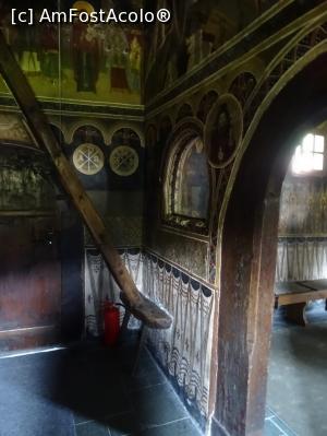 [P06] Pronaos și scara spre turla-clopotniță.  » foto by tata123 🔱
 - 
<span class="allrVoted glyphicon glyphicon-heart hidden" id="av1105624"></span>
<a class="m-l-10 hidden" id="sv1105624" onclick="voting_Foto_DelVot(,1105624,21083)" role="button">șterge vot <span class="glyphicon glyphicon-remove"></span></a>
<a id="v91105624" class=" c-red"  onclick="voting_Foto_SetVot(1105624)" role="button"><span class="glyphicon glyphicon-heart-empty"></span> <b>LIKE</b> = Votează poza</a> <img class="hidden"  id="f1105624W9" src="/imagini/loader.gif" border="0" /><span class="AjErrMes hidden" id="e1105624ErM"></span>