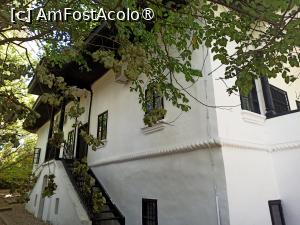 [P01] Conacul Bellu - Urlați » foto by kemi27
 - 
<span class="allrVoted glyphicon glyphicon-heart hidden" id="av1500195"></span>
<a class="m-l-10 hidden" id="sv1500195" onclick="voting_Foto_DelVot(,1500195,21143)" role="button">șterge vot <span class="glyphicon glyphicon-remove"></span></a>
<a id="v91500195" class=" c-red"  onclick="voting_Foto_SetVot(1500195)" role="button"><span class="glyphicon glyphicon-heart-empty"></span> <b>LIKE</b> = Votează poza</a> <img class="hidden"  id="f1500195W9" src="/imagini/loader.gif" border="0" /><span class="AjErrMes hidden" id="e1500195ErM"></span>