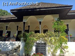 [P02] Conacul Bellu - vedere față » foto by kemi27
 - 
<span class="allrVoted glyphicon glyphicon-heart hidden" id="av1500196"></span>
<a class="m-l-10 hidden" id="sv1500196" onclick="voting_Foto_DelVot(,1500196,21143)" role="button">șterge vot <span class="glyphicon glyphicon-remove"></span></a>
<a id="v91500196" class=" c-red"  onclick="voting_Foto_SetVot(1500196)" role="button"><span class="glyphicon glyphicon-heart-empty"></span> <b>LIKE</b> = Votează poza</a> <img class="hidden"  id="f1500196W9" src="/imagini/loader.gif" border="0" /><span class="AjErrMes hidden" id="e1500196ErM"></span>