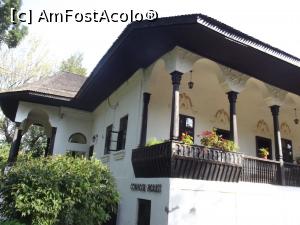 [P30] Conacul Bellu - Pana intram in conac mai facem niste poze in exterior » foto by mishu
 - 
<span class="allrVoted glyphicon glyphicon-heart hidden" id="av799269"></span>
<a class="m-l-10 hidden" id="sv799269" onclick="voting_Foto_DelVot(,799269,21143)" role="button">șterge vot <span class="glyphicon glyphicon-remove"></span></a>
<a id="v9799269" class=" c-red"  onclick="voting_Foto_SetVot(799269)" role="button"><span class="glyphicon glyphicon-heart-empty"></span> <b>LIKE</b> = Votează poza</a> <img class="hidden"  id="f799269W9" src="/imagini/loader.gif" border="0" /><span class="AjErrMes hidden" id="e799269ErM"></span>