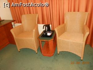 [P07] Best Western County House - Camera 135. Latura dinspre fereastră.  » foto by iulianic
 - 
<span class="allrVoted glyphicon glyphicon-heart hidden" id="av799719"></span>
<a class="m-l-10 hidden" id="sv799719" onclick="voting_Foto_DelVot(,799719,21153)" role="button">șterge vot <span class="glyphicon glyphicon-remove"></span></a>
<a id="v9799719" class=" c-red"  onclick="voting_Foto_SetVot(799719)" role="button"><span class="glyphicon glyphicon-heart-empty"></span> <b>LIKE</b> = Votează poza</a> <img class="hidden"  id="f799719W9" src="/imagini/loader.gif" border="0" /><span class="AjErrMes hidden" id="e799719ErM"></span>