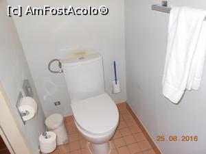 [P15] Hotel Cologne Airport Troisdorf - Camera 033. Dotări în baie.  » foto by iulianic
 - 
<span class="allrVoted glyphicon glyphicon-heart hidden" id="av801355"></span>
<a class="m-l-10 hidden" id="sv801355" onclick="voting_Foto_DelVot(,801355,21167)" role="button">șterge vot <span class="glyphicon glyphicon-remove"></span></a>
<a id="v9801355" class=" c-red"  onclick="voting_Foto_SetVot(801355)" role="button"><span class="glyphicon glyphicon-heart-empty"></span> <b>LIKE</b> = Votează poza</a> <img class="hidden"  id="f801355W9" src="/imagini/loader.gif" border="0" /><span class="AjErrMes hidden" id="e801355ErM"></span>