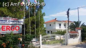 [P01] Vila Ioanna si intrarea principala » foto by april12
 - 
<span class="allrVoted glyphicon glyphicon-heart hidden" id="av802077"></span>
<a class="m-l-10 hidden" id="sv802077" onclick="voting_Foto_DelVot(,802077,21176)" role="button">șterge vot <span class="glyphicon glyphicon-remove"></span></a>
<a id="v9802077" class=" c-red"  onclick="voting_Foto_SetVot(802077)" role="button"><span class="glyphicon glyphicon-heart-empty"></span> <b>LIKE</b> = Votează poza</a> <img class="hidden"  id="f802077W9" src="/imagini/loader.gif" border="0" /><span class="AjErrMes hidden" id="e802077ErM"></span>