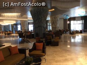 [P19] Hotel Royal Seginus - Lobby » foto by mishu
 - 
<span class="allrVoted glyphicon glyphicon-heart hidden" id="av862635"></span>
<a class="m-l-10 hidden" id="sv862635" onclick="voting_Foto_DelVot(,862635,21199)" role="button">șterge vot <span class="glyphicon glyphicon-remove"></span></a>
<a id="v9862635" class=" c-red"  onclick="voting_Foto_SetVot(862635)" role="button"><span class="glyphicon glyphicon-heart-empty"></span> <b>LIKE</b> = Votează poza</a> <img class="hidden"  id="f862635W9" src="/imagini/loader.gif" border="0" /><span class="AjErrMes hidden" id="e862635ErM"></span>