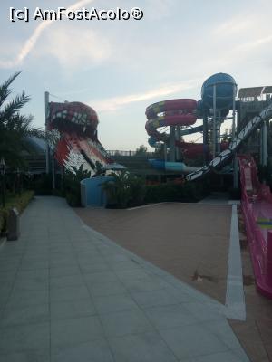 [P19] Cobra din Aquapark.  » foto by bogdanmo
 - 
<span class="allrVoted glyphicon glyphicon-heart hidden" id="av973373"></span>
<a class="m-l-10 hidden" id="sv973373" onclick="voting_Foto_DelVot(,973373,21199)" role="button">șterge vot <span class="glyphicon glyphicon-remove"></span></a>
<a id="v9973373" class=" c-red"  onclick="voting_Foto_SetVot(973373)" role="button"><span class="glyphicon glyphicon-heart-empty"></span> <b>LIKE</b> = Votează poza</a> <img class="hidden"  id="f973373W9" src="/imagini/loader.gif" border="0" /><span class="AjErrMes hidden" id="e973373ErM"></span>