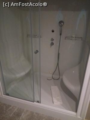 [P05] Cabina de dus cu sauna.  » foto by bogdanmo
 - 
<span class="allrVoted glyphicon glyphicon-heart hidden" id="av973359"></span>
<a class="m-l-10 hidden" id="sv973359" onclick="voting_Foto_DelVot(,973359,21199)" role="button">șterge vot <span class="glyphicon glyphicon-remove"></span></a>
<a id="v9973359" class=" c-red"  onclick="voting_Foto_SetVot(973359)" role="button"><span class="glyphicon glyphicon-heart-empty"></span> <b>LIKE</b> = Votează poza</a> <img class="hidden"  id="f973359W9" src="/imagini/loader.gif" border="0" /><span class="AjErrMes hidden" id="e973359ErM"></span>