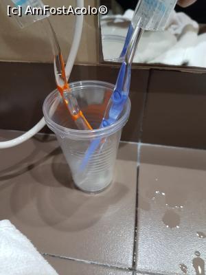 [P15] 2 PAHARE DE PLASTIC PE CARE LE-AM PUS UNUL IN ALTUL CA SA NE PUNEM PERIUTELE DE DINTI.  » foto by POPII
 - 
<span class="allrVoted glyphicon glyphicon-heart hidden" id="av1025860"></span>
<a class="m-l-10 hidden" id="sv1025860" onclick="voting_Foto_DelVot(,1025860,21204)" role="button">șterge vot <span class="glyphicon glyphicon-remove"></span></a>
<a id="v91025860" class=" c-red"  onclick="voting_Foto_SetVot(1025860)" role="button"><span class="glyphicon glyphicon-heart-empty"></span> <b>LIKE</b> = Votează poza</a> <img class="hidden"  id="f1025860W9" src="/imagini/loader.gif" border="0" /><span class="AjErrMes hidden" id="e1025860ErM"></span>