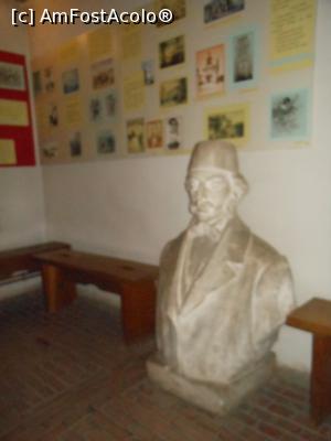 [P13] Casa memorială Anton Pann - Râmnicu Vâlcea. Singura fotografie pe care am făcut-o în interior. » foto by iulianic
 - 
<span class="allrVoted glyphicon glyphicon-heart hidden" id="av1254425"></span>
<a class="m-l-10 hidden" id="sv1254425" onclick="voting_Foto_DelVot(,1254425,21209)" role="button">șterge vot <span class="glyphicon glyphicon-remove"></span></a>
<a id="v91254425" class=" c-red"  onclick="voting_Foto_SetVot(1254425)" role="button"><span class="glyphicon glyphicon-heart-empty"></span> <b>LIKE</b> = Votează poza</a> <img class="hidden"  id="f1254425W9" src="/imagini/loader.gif" border="0" /><span class="AjErrMes hidden" id="e1254425ErM"></span>