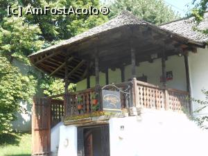 [P18] Casa memorială Anton Pann - Râmnicu Vâlcea. Foișorul. » foto by iulianic
 - 
<span class="allrVoted glyphicon glyphicon-heart hidden" id="av1254430"></span>
<a class="m-l-10 hidden" id="sv1254430" onclick="voting_Foto_DelVot(,1254430,21209)" role="button">șterge vot <span class="glyphicon glyphicon-remove"></span></a>
<a id="v91254430" class=" c-red"  onclick="voting_Foto_SetVot(1254430)" role="button"><span class="glyphicon glyphicon-heart-empty"></span> <b>LIKE</b> = Votează poza</a> <img class="hidden"  id="f1254430W9" src="/imagini/loader.gif" border="0" /><span class="AjErrMes hidden" id="e1254430ErM"></span>