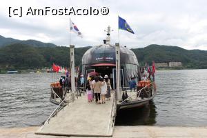 [P03] Gapyeong, Insula Nami, feribotul sub pavilion sud corean (alb) și naminarez (albastru) ne primește cu brațele deschise » foto by mprofeanu
 - 
<span class="allrVoted glyphicon glyphicon-heart hidden" id="av842967"></span>
<a class="m-l-10 hidden" id="sv842967" onclick="voting_Foto_DelVot(,842967,21214)" role="button">șterge vot <span class="glyphicon glyphicon-remove"></span></a>
<a id="v9842967" class=" c-red"  onclick="voting_Foto_SetVot(842967)" role="button"><span class="glyphicon glyphicon-heart-empty"></span> <b>LIKE</b> = Votează poza</a> <img class="hidden"  id="f842967W9" src="/imagini/loader.gif" border="0" /><span class="AjErrMes hidden" id="e842967ErM"></span>