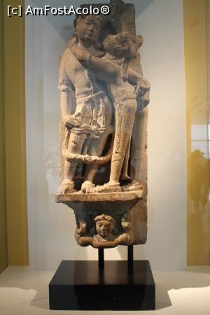 [P38] Seul, Muzeul Național Coreean, “Mithuna”, cuplu în postură erotică, India » foto by mprofeanu
 - 
<span class="allrVoted glyphicon glyphicon-heart hidden" id="av845978"></span>
<a class="m-l-10 hidden" id="sv845978" onclick="voting_Foto_DelVot(,845978,21214)" role="button">șterge vot <span class="glyphicon glyphicon-remove"></span></a>
<a id="v9845978" class=" c-red"  onclick="voting_Foto_SetVot(845978)" role="button"><span class="glyphicon glyphicon-heart-empty"></span> <b>LIKE</b> = Votează poza</a> <img class="hidden"  id="f845978W9" src="/imagini/loader.gif" border="0" /><span class="AjErrMes hidden" id="e845978ErM"></span>