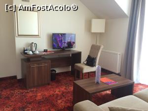[P06] Hotel Radsor-Livingul cu toate dotarile necesare unui sejur confortabil.  » foto by Floria
 - 
<span class="allrVoted glyphicon glyphicon-heart hidden" id="av835632"></span>
<a class="m-l-10 hidden" id="sv835632" onclick="voting_Foto_DelVot(,835632,21229)" role="button">șterge vot <span class="glyphicon glyphicon-remove"></span></a>
<a id="v9835632" class=" c-red"  onclick="voting_Foto_SetVot(835632)" role="button"><span class="glyphicon glyphicon-heart-empty"></span> <b>LIKE</b> = Votează poza</a> <img class="hidden"  id="f835632W9" src="/imagini/loader.gif" border="0" /><span class="AjErrMes hidden" id="e835632ErM"></span>