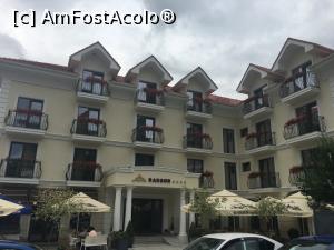 [P01] Hotel RADSOR, Râșnov » foto by Yersinia Pestis
 - 
<span class="allrVoted glyphicon glyphicon-heart hidden" id="av905844"></span>
<a class="m-l-10 hidden" id="sv905844" onclick="voting_Foto_DelVot(,905844,21229)" role="button">șterge vot <span class="glyphicon glyphicon-remove"></span></a>
<a id="v9905844" class=" c-red"  onclick="voting_Foto_SetVot(905844)" role="button"><span class="glyphicon glyphicon-heart-empty"></span> <b>LIKE</b> = Votează poza</a> <img class="hidden"  id="f905844W9" src="/imagini/loader.gif" border="0" /><span class="AjErrMes hidden" id="e905844ErM"></span>