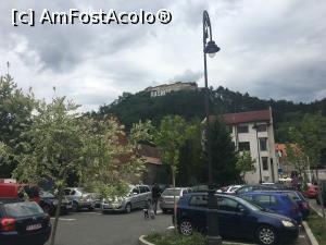 [P12] Parcarea din fața hotelului » foto by Yersinia Pestis
 - 
<span class="allrVoted glyphicon glyphicon-heart hidden" id="av905855"></span>
<a class="m-l-10 hidden" id="sv905855" onclick="voting_Foto_DelVot(,905855,21229)" role="button">șterge vot <span class="glyphicon glyphicon-remove"></span></a>
<a id="v9905855" class=" c-red"  onclick="voting_Foto_SetVot(905855)" role="button"><span class="glyphicon glyphicon-heart-empty"></span> <b>LIKE</b> = Votează poza</a> <img class="hidden"  id="f905855W9" src="/imagini/loader.gif" border="0" /><span class="AjErrMes hidden" id="e905855ErM"></span>
