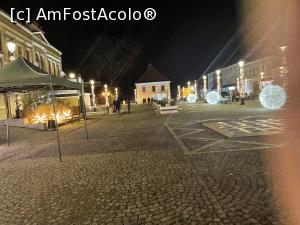 [P02] Piața Unirii, Râșnov, decembrie 2021 » foto by krisstinna
 - 
<span class="allrVoted glyphicon glyphicon-heart hidden" id="av1289905"></span>
<a class="m-l-10 hidden" id="sv1289905" onclick="voting_Foto_DelVot(,1289905,21229)" role="button">șterge vot <span class="glyphicon glyphicon-remove"></span></a>
<a id="v91289905" class=" c-red"  onclick="voting_Foto_SetVot(1289905)" role="button"><span class="glyphicon glyphicon-heart-empty"></span> <b>LIKE</b> = Votează poza</a> <img class="hidden"  id="f1289905W9" src="/imagini/loader.gif" border="0" /><span class="AjErrMes hidden" id="e1289905ErM"></span>