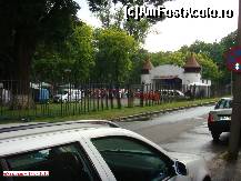 [P01] Târgul Meşterilor Populari - Vedere din afara parcului. » foto by creivean
 - 
<span class="allrVoted glyphicon glyphicon-heart hidden" id="av98374"></span>
<a class="m-l-10 hidden" id="sv98374" onclick="voting_Foto_DelVot(,98374,21233)" role="button">șterge vot <span class="glyphicon glyphicon-remove"></span></a>
<a id="v998374" class=" c-red"  onclick="voting_Foto_SetVot(98374)" role="button"><span class="glyphicon glyphicon-heart-empty"></span> <b>LIKE</b> = Votează poza</a> <img class="hidden"  id="f98374W9" src="/imagini/loader.gif" border="0" /><span class="AjErrMes hidden" id="e98374ErM"></span>