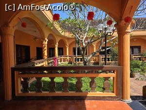 [P10] Spatel d’Annam Hotel » foto by crismis
 - 
<span class="allrVoted glyphicon glyphicon-heart hidden" id="av1544577"></span>
<a class="m-l-10 hidden" id="sv1544577" onclick="voting_Foto_DelVot(,1544577,21235)" role="button">șterge vot <span class="glyphicon glyphicon-remove"></span></a>
<a id="v91544577" class=" c-red"  onclick="voting_Foto_SetVot(1544577)" role="button"><span class="glyphicon glyphicon-heart-empty"></span> <b>LIKE</b> = Votează poza</a> <img class="hidden"  id="f1544577W9" src="/imagini/loader.gif" border="0" /><span class="AjErrMes hidden" id="e1544577ErM"></span>