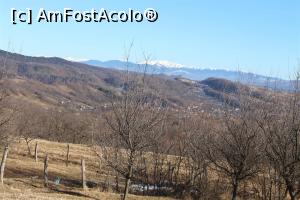 [P02] Mănăstirea Slănic, Argeş, Munţii văzuţi de pe drumul spre mănăstire » foto by mprofeanu
 - 
<span class="allrVoted glyphicon glyphicon-heart hidden" id="av938922"></span>
<a class="m-l-10 hidden" id="sv938922" onclick="voting_Foto_DelVot(,938922,21248)" role="button">șterge vot <span class="glyphicon glyphicon-remove"></span></a>
<a id="v9938922" class=" c-red"  onclick="voting_Foto_SetVot(938922)" role="button"><span class="glyphicon glyphicon-heart-empty"></span> <b>LIKE</b> = Votează poza</a> <img class="hidden"  id="f938922W9" src="/imagini/loader.gif" border="0" /><span class="AjErrMes hidden" id="e938922ErM"></span>
