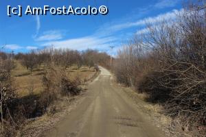 [P04] Mănăstirea Slănic, Argeş, Drumul spre mănăstire în urcuş continuu, destul de îngust » foto by mprofeanu
 - 
<span class="allrVoted glyphicon glyphicon-heart hidden" id="av938925"></span>
<a class="m-l-10 hidden" id="sv938925" onclick="voting_Foto_DelVot(,938925,21248)" role="button">șterge vot <span class="glyphicon glyphicon-remove"></span></a>
<a id="v9938925" class=" c-red"  onclick="voting_Foto_SetVot(938925)" role="button"><span class="glyphicon glyphicon-heart-empty"></span> <b>LIKE</b> = Votează poza</a> <img class="hidden"  id="f938925W9" src="/imagini/loader.gif" border="0" /><span class="AjErrMes hidden" id="e938925ErM"></span>