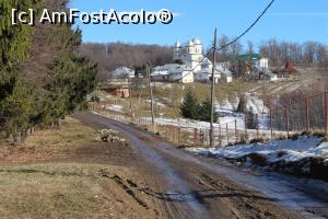 [P07] Mănăstirea Slănic, Argeş aşezată pe un deluşor se vede din depărtare » foto by mprofeanu
 - 
<span class="allrVoted glyphicon glyphicon-heart hidden" id="av938929"></span>
<a class="m-l-10 hidden" id="sv938929" onclick="voting_Foto_DelVot(,938929,21248)" role="button">șterge vot <span class="glyphicon glyphicon-remove"></span></a>
<a id="v9938929" class=" c-red"  onclick="voting_Foto_SetVot(938929)" role="button"><span class="glyphicon glyphicon-heart-empty"></span> <b>LIKE</b> = Votează poza</a> <img class="hidden"  id="f938929W9" src="/imagini/loader.gif" border="0" /><span class="AjErrMes hidden" id="e938929ErM"></span>