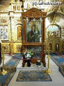 [P19] Mănăstirea Negru Vodă din Câmpulung Muscel:frumoasa icoană a Maicii Domnului din fața catapetesmei din biserica domnească » foto by mariana.olaru
 - 
<span class="allrVoted glyphicon glyphicon-heart hidden" id="av284305"></span>
<a class="m-l-10 hidden" id="sv284305" onclick="voting_Foto_DelVot(,284305,21248)" role="button">șterge vot <span class="glyphicon glyphicon-remove"></span></a>
<a id="v9284305" class=" c-red"  onclick="voting_Foto_SetVot(284305)" role="button"><span class="glyphicon glyphicon-heart-empty"></span> <b>LIKE</b> = Votează poza</a> <img class="hidden"  id="f284305W9" src="/imagini/loader.gif" border="0" /><span class="AjErrMes hidden" id="e284305ErM"></span>