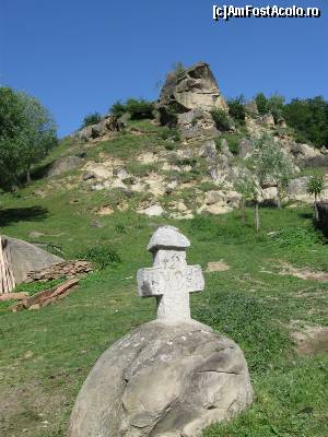 [P27] Peisaj stâncos.  » foto by tata123 🔱
 - 
<span class="allrVoted glyphicon glyphicon-heart hidden" id="av618820"></span>
<a class="m-l-10 hidden" id="sv618820" onclick="voting_Foto_DelVot(,618820,21248)" role="button">șterge vot <span class="glyphicon glyphicon-remove"></span></a>
<a id="v9618820" class=" c-red"  onclick="voting_Foto_SetVot(618820)" role="button"><span class="glyphicon glyphicon-heart-empty"></span> <b>LIKE</b> = Votează poza</a> <img class="hidden"  id="f618820W9" src="/imagini/loader.gif" border="0" /><span class="AjErrMes hidden" id="e618820ErM"></span>