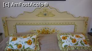 [P11] Pe noi ne-a dat gata atenția la detalii. Pernele decorative aveau același imprimeu ca pictura de la pat și restul mobilei. La fel draperiile erau din același imprimeu...  » foto by Aurici
 - 
<span class="allrVoted glyphicon glyphicon-heart hidden" id="av815716"></span>
<a class="m-l-10 hidden" id="sv815716" onclick="voting_Foto_DelVot(,815716,21304)" role="button">șterge vot <span class="glyphicon glyphicon-remove"></span></a>
<a id="v9815716" class=" c-red"  onclick="voting_Foto_SetVot(815716)" role="button"><span class="glyphicon glyphicon-heart-empty"></span> <b>LIKE</b> = Votează poza</a> <img class="hidden"  id="f815716W9" src="/imagini/loader.gif" border="0" /><span class="AjErrMes hidden" id="e815716ErM"></span>