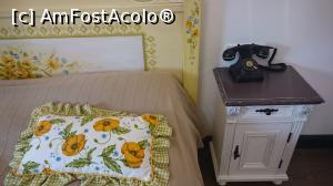 [P16] Telefonul retro, pe care ne-a făcut plăcere să-l folosim ca să vorbim cu prietenii noștri din Oltenia. Camera Oltenia.  » foto by Aurici
 - 
<span class="allrVoted glyphicon glyphicon-heart hidden" id="av815721"></span>
<a class="m-l-10 hidden" id="sv815721" onclick="voting_Foto_DelVot(,815721,21304)" role="button">șterge vot <span class="glyphicon glyphicon-remove"></span></a>
<a id="v9815721" class=" c-red"  onclick="voting_Foto_SetVot(815721)" role="button"><span class="glyphicon glyphicon-heart-empty"></span> <b>LIKE</b> = Votează poza</a> <img class="hidden"  id="f815721W9" src="/imagini/loader.gif" border="0" /><span class="AjErrMes hidden" id="e815721ErM"></span>