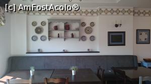 [P45] În restaurant. Ne-am înnebunit după chenarele acelea.  » foto by Aurici
 - 
<span class="allrVoted glyphicon glyphicon-heart hidden" id="av815750"></span>
<a class="m-l-10 hidden" id="sv815750" onclick="voting_Foto_DelVot(,815750,21304)" role="button">șterge vot <span class="glyphicon glyphicon-remove"></span></a>
<a id="v9815750" class=" c-red"  onclick="voting_Foto_SetVot(815750)" role="button"><span class="glyphicon glyphicon-heart-empty"></span> <b>LIKE</b> = Votează poza</a> <img class="hidden"  id="f815750W9" src="/imagini/loader.gif" border="0" /><span class="AjErrMes hidden" id="e815750ErM"></span>