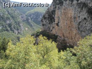 [P22] Canionul vazut pe drumul spre Sf Paraschiva » foto by adrianaglogo
 - 
<span class="allrVoted glyphicon glyphicon-heart hidden" id="av830849"></span>
<a class="m-l-10 hidden" id="sv830849" onclick="voting_Foto_DelVot(,830849,21484)" role="button">șterge vot <span class="glyphicon glyphicon-remove"></span></a>
<a id="v9830849" class=" c-red"  onclick="voting_Foto_SetVot(830849)" role="button"><span class="glyphicon glyphicon-heart-empty"></span> <b>LIKE</b> = Votează poza</a> <img class="hidden"  id="f830849W9" src="/imagini/loader.gif" border="0" /><span class="AjErrMes hidden" id="e830849ErM"></span>