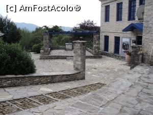 [P30] Totul e din piatra in Monodendri » foto by adrianaglogo
 - 
<span class="allrVoted glyphicon glyphicon-heart hidden" id="av830857"></span>
<a class="m-l-10 hidden" id="sv830857" onclick="voting_Foto_DelVot(,830857,21484)" role="button">șterge vot <span class="glyphicon glyphicon-remove"></span></a>
<a id="v9830857" class=" c-red"  onclick="voting_Foto_SetVot(830857)" role="button"><span class="glyphicon glyphicon-heart-empty"></span> <b>LIKE</b> = Votează poza</a> <img class="hidden"  id="f830857W9" src="/imagini/loader.gif" border="0" /><span class="AjErrMes hidden" id="e830857ErM"></span>