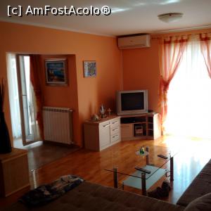 [P15] Salonul unde ar mai putea dormi cineva daca e necesar » foto by horachira
 - 
<span class="allrVoted glyphicon glyphicon-heart hidden" id="av832246"></span>
<a class="m-l-10 hidden" id="sv832246" onclick="voting_Foto_DelVot(,832246,21506)" role="button">șterge vot <span class="glyphicon glyphicon-remove"></span></a>
<a id="v9832246" class=" c-red"  onclick="voting_Foto_SetVot(832246)" role="button"><span class="glyphicon glyphicon-heart-empty"></span> <b>LIKE</b> = Votează poza</a> <img class="hidden"  id="f832246W9" src="/imagini/loader.gif" border="0" /><span class="AjErrMes hidden" id="e832246ErM"></span>
