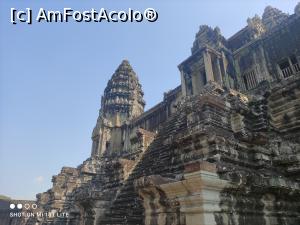 [P06] Angkor Wat » foto by Pușcașu Marin
 - 
<span class="allrVoted glyphicon glyphicon-heart hidden" id="av1385099"></span>
<a class="m-l-10 hidden" id="sv1385099" onclick="voting_Foto_DelVot(,1385099,21517)" role="button">șterge vot <span class="glyphicon glyphicon-remove"></span></a>
<a id="v91385099" class=" c-red"  onclick="voting_Foto_SetVot(1385099)" role="button"><span class="glyphicon glyphicon-heart-empty"></span> <b>LIKE</b> = Votează poza</a> <img class="hidden"  id="f1385099W9" src="/imagini/loader.gif" border="0" /><span class="AjErrMes hidden" id="e1385099ErM"></span>