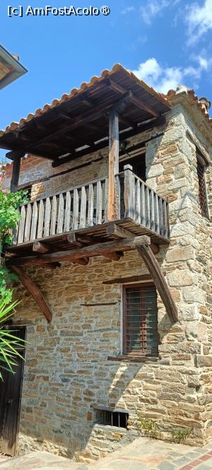 [P24] Old Nikiti - construcții vechi din piatră. » foto by tata123 🔱
 - 
<span class="allrVoted glyphicon glyphicon-heart hidden" id="av1500241"></span>
<a class="m-l-10 hidden" id="sv1500241" onclick="voting_Foto_DelVot(,1500241,21533)" role="button">șterge vot <span class="glyphicon glyphicon-remove"></span></a>
<a id="v91500241" class=" c-red"  onclick="voting_Foto_SetVot(1500241)" role="button"><span class="glyphicon glyphicon-heart-empty"></span> <b>LIKE</b> = Votează poza</a> <img class="hidden"  id="f1500241W9" src="/imagini/loader.gif" border="0" /><span class="AjErrMes hidden" id="e1500241ErM"></span>