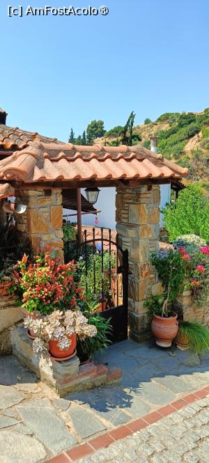 [P34] Old Nikiti - poartă restaurată. » foto by tata123 🔱
 - 
<span class="allrVoted glyphicon glyphicon-heart hidden" id="av1500251"></span>
<a class="m-l-10 hidden" id="sv1500251" onclick="voting_Foto_DelVot(,1500251,21533)" role="button">șterge vot <span class="glyphicon glyphicon-remove"></span></a>
<a id="v91500251" class=" c-red"  onclick="voting_Foto_SetVot(1500251)" role="button"><span class="glyphicon glyphicon-heart-empty"></span> <b>LIKE</b> = Votează poza</a> <img class="hidden"  id="f1500251W9" src="/imagini/loader.gif" border="0" /><span class="AjErrMes hidden" id="e1500251ErM"></span>