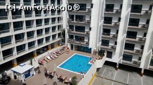 [P10] Piscina si terasa restaurantului de la aparthotel » foto by eduardvl
 - 
<span class="allrVoted glyphicon glyphicon-heart hidden" id="av1057725"></span>
<a class="m-l-10 hidden" id="sv1057725" onclick="voting_Foto_DelVot(,1057725,21594)" role="button">șterge vot <span class="glyphicon glyphicon-remove"></span></a>
<a id="v91057725" class=" c-red"  onclick="voting_Foto_SetVot(1057725)" role="button"><span class="glyphicon glyphicon-heart-empty"></span> <b>LIKE</b> = Votează poza</a> <img class="hidden"  id="f1057725W9" src="/imagini/loader.gif" border="0" /><span class="AjErrMes hidden" id="e1057725ErM"></span>