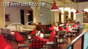 [P18] Five Continents Ghantoot Beach Resort - cafeneaua, unde găseam o selecţie de cafea şi ceai » foto by nicole33
 - 
<span class="allrVoted glyphicon glyphicon-heart hidden" id="av838193"></span>
<a class="m-l-10 hidden" id="sv838193" onclick="voting_Foto_DelVot(,838193,21646)" role="button">șterge vot <span class="glyphicon glyphicon-remove"></span></a>
<a id="v9838193" class=" c-red"  onclick="voting_Foto_SetVot(838193)" role="button"><span class="glyphicon glyphicon-heart-empty"></span> <b>LIKE</b> = Votează poza</a> <img class="hidden"  id="f838193W9" src="/imagini/loader.gif" border="0" /><span class="AjErrMes hidden" id="e838193ErM"></span>