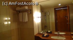 [P09] in baie, prosoapele nu se schimbau in fiecare zi, chiar daca le puneam jos...  » foto by elenaadina
 - 
<span class="allrVoted glyphicon glyphicon-heart hidden" id="av845151"></span>
<a class="m-l-10 hidden" id="sv845151" onclick="voting_Foto_DelVot(,845151,21667)" role="button">șterge vot <span class="glyphicon glyphicon-remove"></span></a>
<a id="v9845151" class=" c-red"  onclick="voting_Foto_SetVot(845151)" role="button"><span class="glyphicon glyphicon-heart-empty"></span> <b>LIKE</b> = Votează poza</a> <img class="hidden"  id="f845151W9" src="/imagini/loader.gif" border="0" /><span class="AjErrMes hidden" id="e845151ErM"></span>