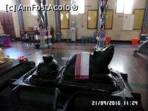 [P32] Interior Templul hindus Vinayagar » foto by Alina53
 - 
<span class="allrVoted glyphicon glyphicon-heart hidden" id="av840412"></span>
<a class="m-l-10 hidden" id="sv840412" onclick="voting_Foto_DelVot(,840412,21689)" role="button">șterge vot <span class="glyphicon glyphicon-remove"></span></a>
<a id="v9840412" class=" c-red"  onclick="voting_Foto_SetVot(840412)" role="button"><span class="glyphicon glyphicon-heart-empty"></span> <b>LIKE</b> = Votează poza</a> <img class="hidden"  id="f840412W9" src="/imagini/loader.gif" border="0" /><span class="AjErrMes hidden" id="e840412ErM"></span>