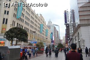 [P24] Nanjing Road Shanghai » foto by AZE
 - 
<span class="allrVoted glyphicon glyphicon-heart hidden" id="av842361"></span>
<a class="m-l-10 hidden" id="sv842361" onclick="voting_Foto_DelVot(,842361,21716)" role="button">șterge vot <span class="glyphicon glyphicon-remove"></span></a>
<a id="v9842361" class=" c-red"  onclick="voting_Foto_SetVot(842361)" role="button"><span class="glyphicon glyphicon-heart-empty"></span> <b>LIKE</b> = Votează poza</a> <img class="hidden"  id="f842361W9" src="/imagini/loader.gif" border="0" /><span class="AjErrMes hidden" id="e842361ErM"></span>
