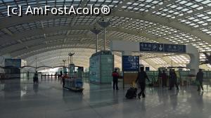 [P40] Aeroport Beijing » foto by AZE
 - 
<span class="allrVoted glyphicon glyphicon-heart hidden" id="av876647"></span>
<a class="m-l-10 hidden" id="sv876647" onclick="voting_Foto_DelVot(,876647,21716)" role="button">șterge vot <span class="glyphicon glyphicon-remove"></span></a>
<a id="v9876647" class=" c-red"  onclick="voting_Foto_SetVot(876647)" role="button"><span class="glyphicon glyphicon-heart-empty"></span> <b>LIKE</b> = Votează poza</a> <img class="hidden"  id="f876647W9" src="/imagini/loader.gif" border="0" /><span class="AjErrMes hidden" id="e876647ErM"></span>