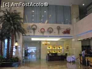 [P02] Zona hol hotel in Linyi » foto by mishu
 - 
<span class="allrVoted glyphicon glyphicon-heart hidden" id="av725685"></span>
<a class="m-l-10 hidden" id="sv725685" onclick="voting_Foto_DelVot(,725685,21716)" role="button">șterge vot <span class="glyphicon glyphicon-remove"></span></a>
<a id="v9725685" class=" c-red"  onclick="voting_Foto_SetVot(725685)" role="button"><span class="glyphicon glyphicon-heart-empty"></span> <b>LIKE</b> = Votează poza</a> <img class="hidden"  id="f725685W9" src="/imagini/loader.gif" border="0" /><span class="AjErrMes hidden" id="e725685ErM"></span>