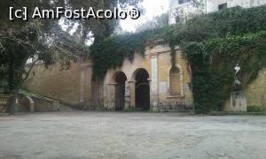 [P30] Casă pitorească din zona Buskett Gardens, Malta » foto by FlorinAndrei
 - 
<span class="allrVoted glyphicon glyphicon-heart hidden" id="av725848"></span>
<a class="m-l-10 hidden" id="sv725848" onclick="voting_Foto_DelVot(,725848,21813)" role="button">șterge vot <span class="glyphicon glyphicon-remove"></span></a>
<a id="v9725848" class=" c-red"  onclick="voting_Foto_SetVot(725848)" role="button"><span class="glyphicon glyphicon-heart-empty"></span> <b>LIKE</b> = Votează poza</a> <img class="hidden"  id="f725848W9" src="/imagini/loader.gif" border="0" /><span class="AjErrMes hidden" id="e725848ErM"></span>